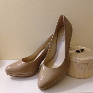 New Nine West nude pumps